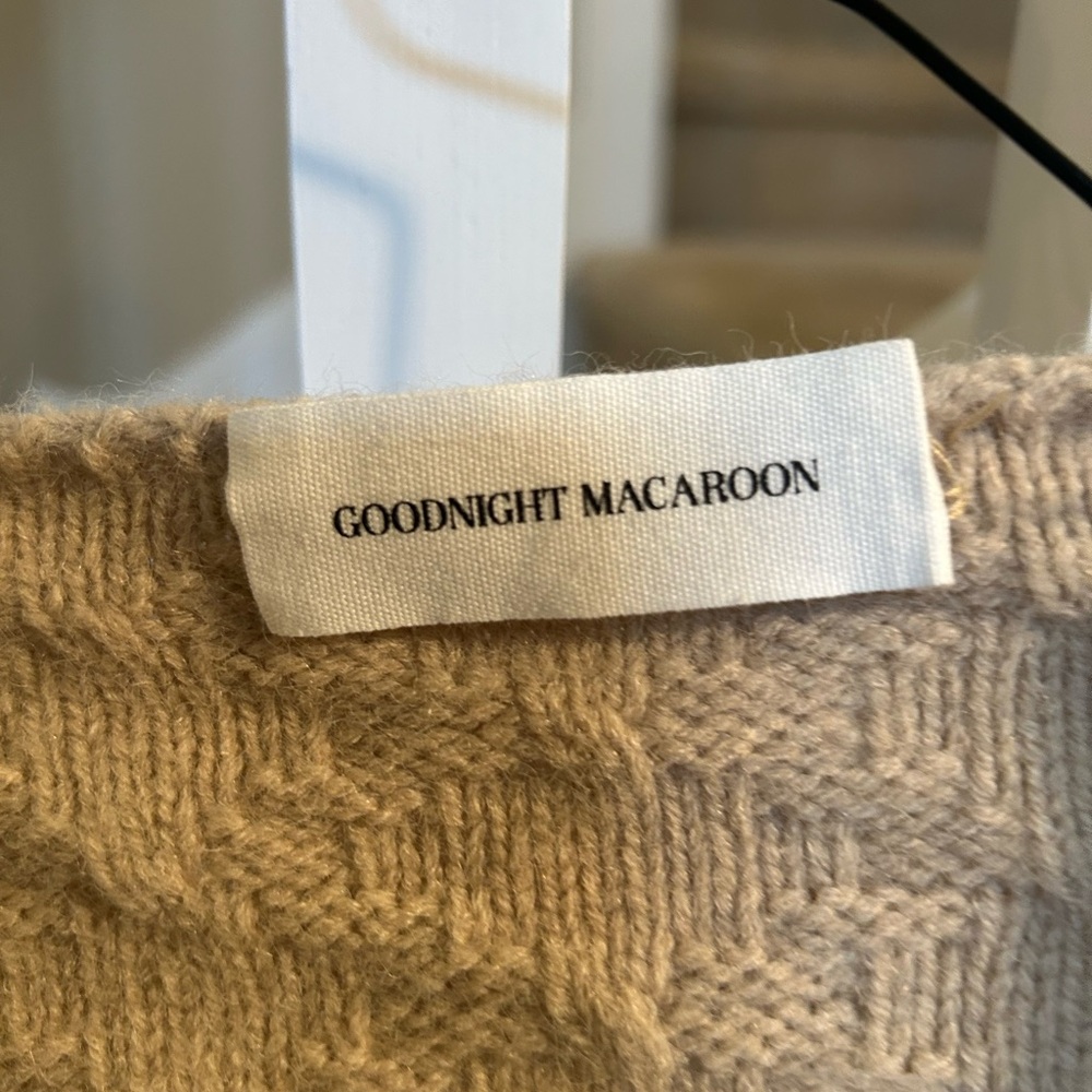 Like new wool sweater. Come with belt